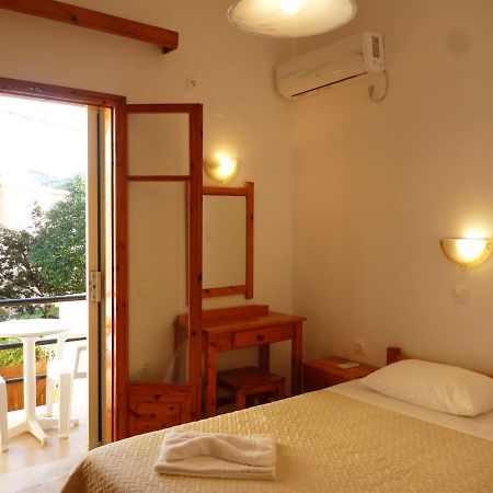 Giannis Appartement Agios Georgios Pagon Buitenkant foto