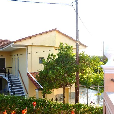 Giannis Appartement Agios Georgios Pagon Buitenkant foto