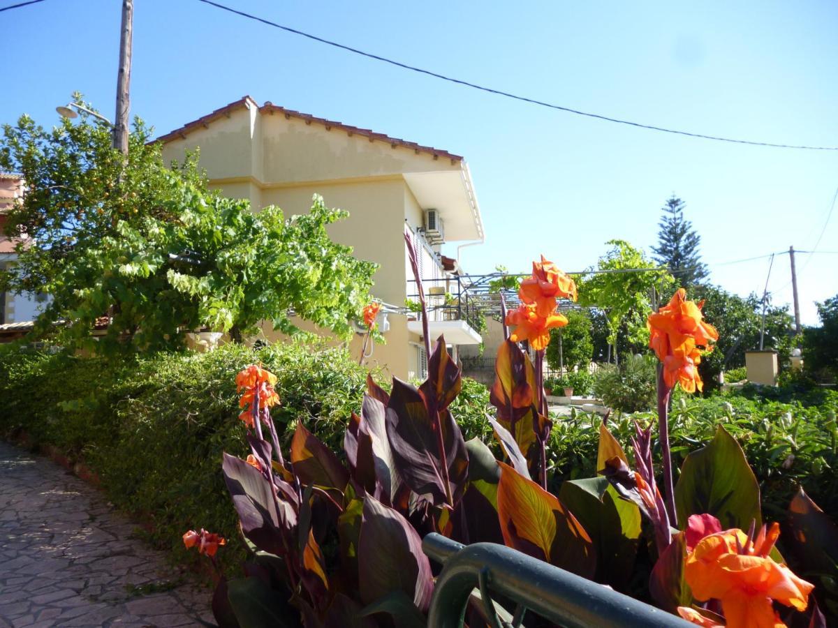 Giannis Appartement Agios Georgios Pagon Buitenkant foto