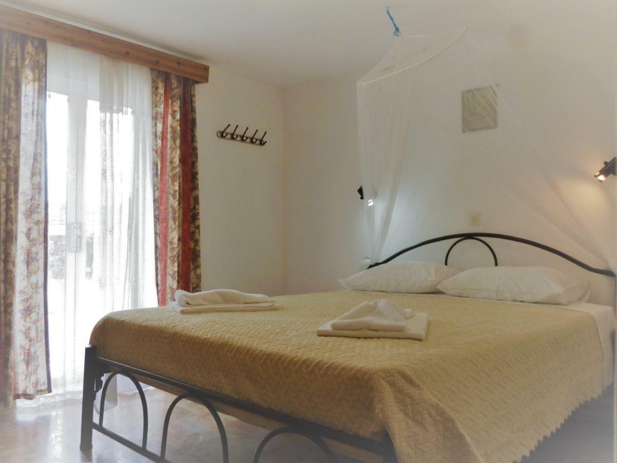 Giannis Appartement Agios Georgios Pagon Buitenkant foto