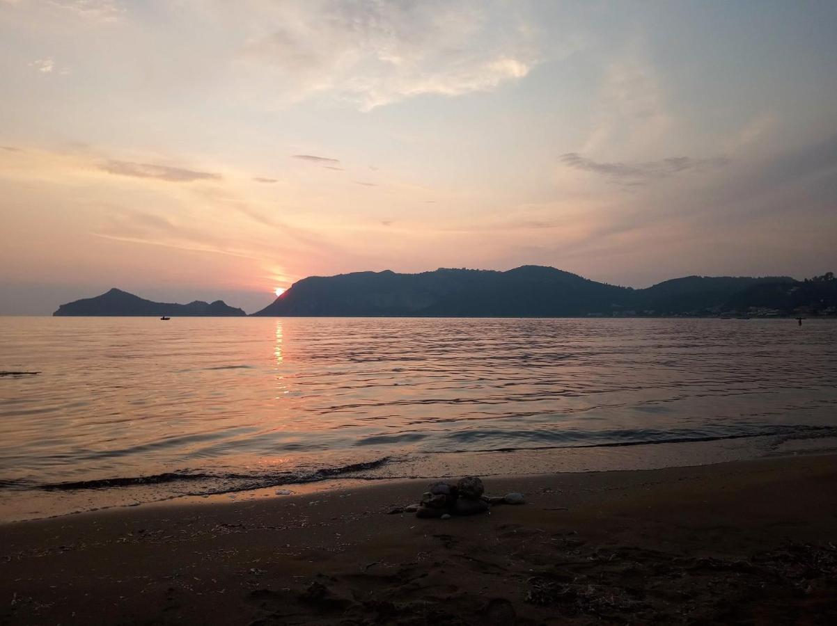Giannis Appartement Agios Georgios Pagon Buitenkant foto