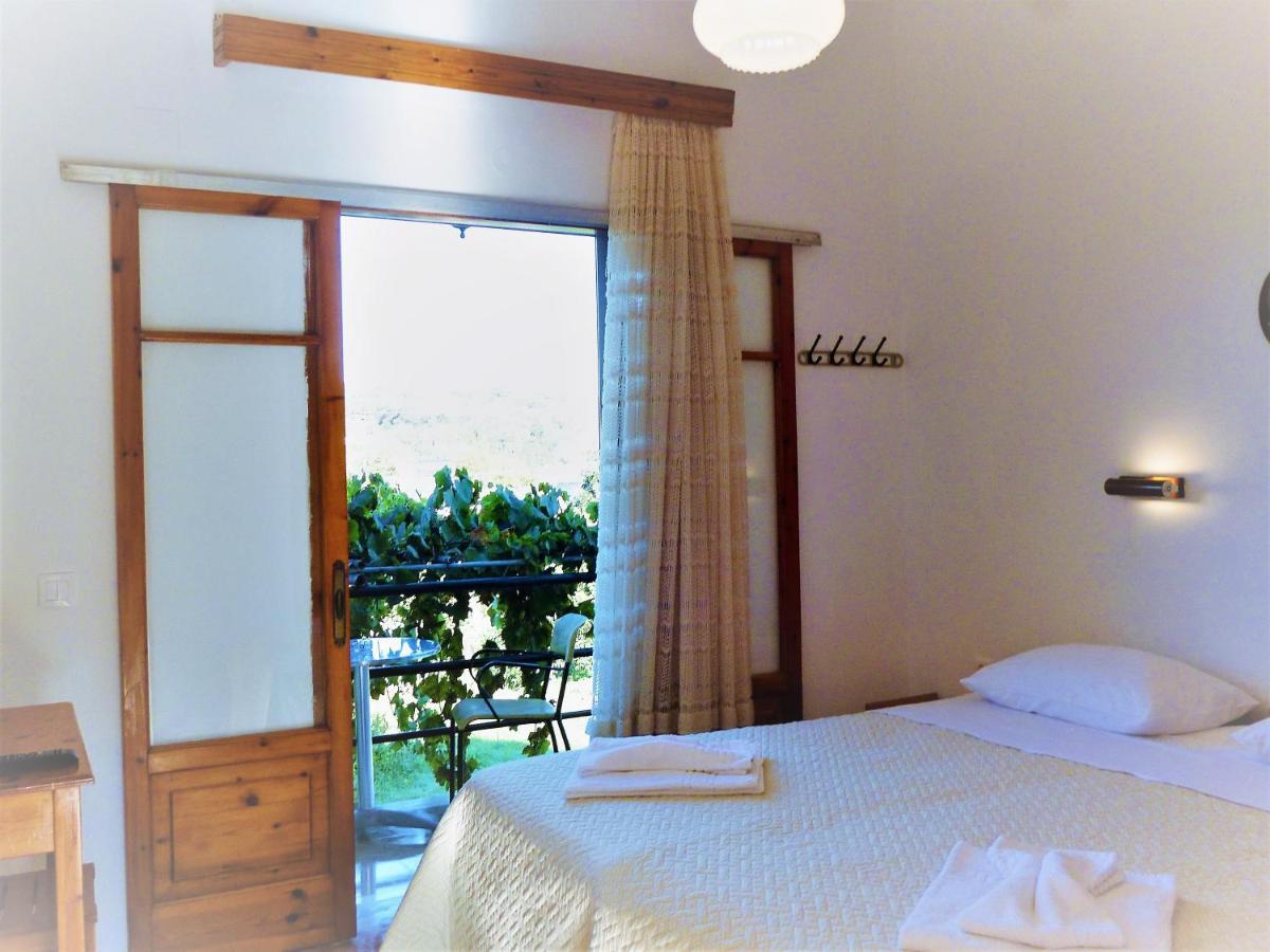 Giannis Appartement Agios Georgios Pagon Buitenkant foto