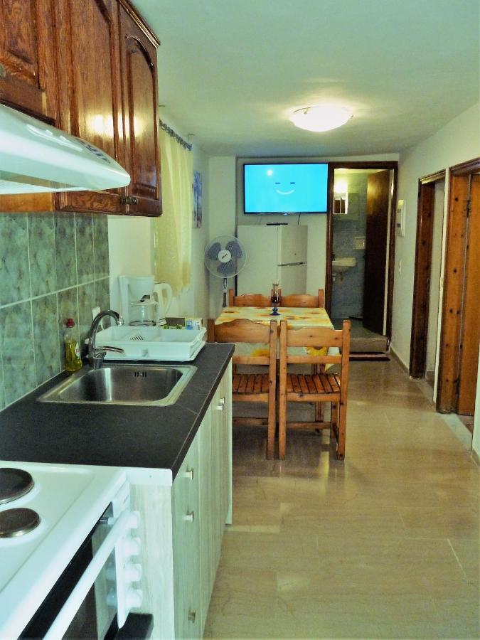 Giannis Appartement Agios Georgios Pagon Buitenkant foto